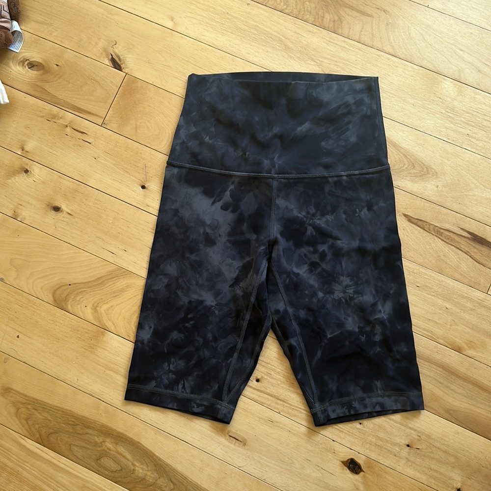 Lululemon Align bike shorts